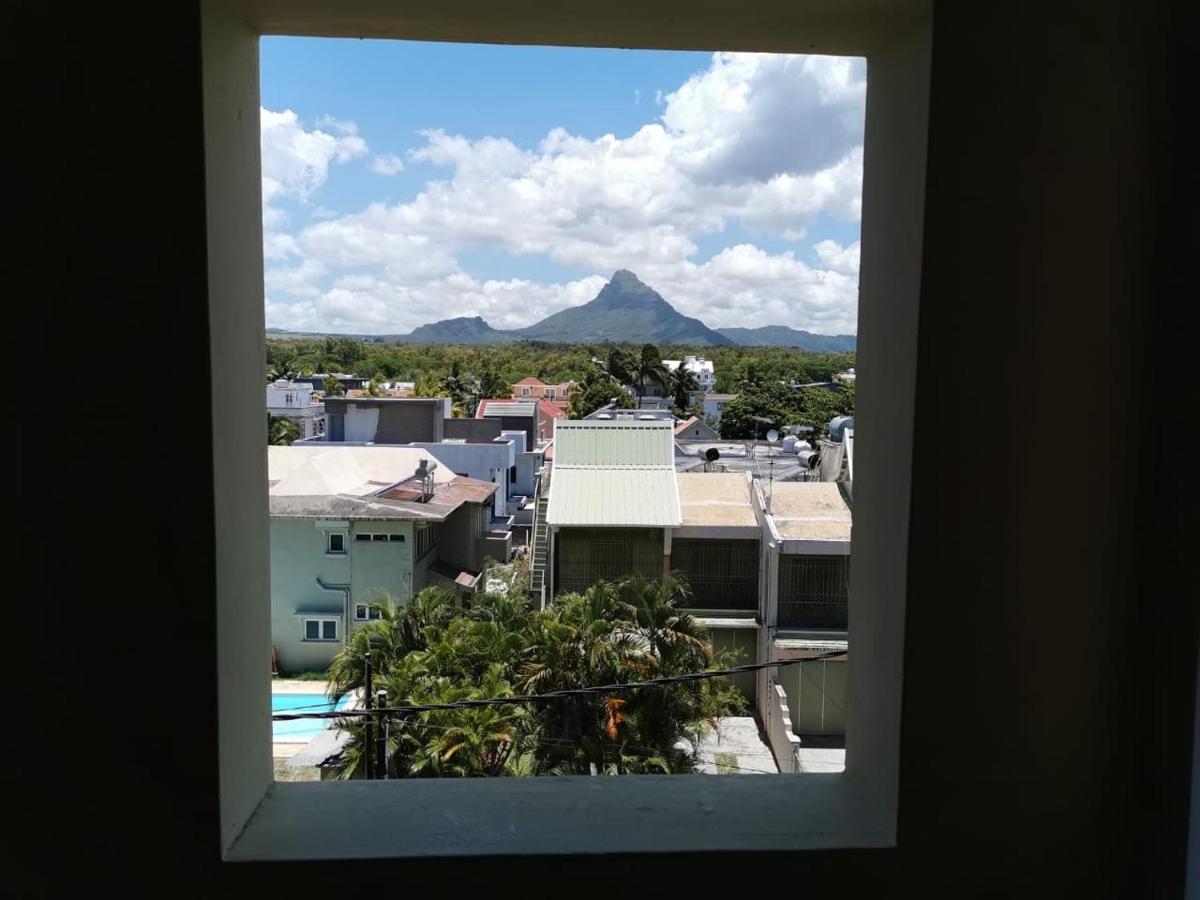 Rayon Vert Bleuphorie Beach Apartment Flic-en-Flacq Esterno foto