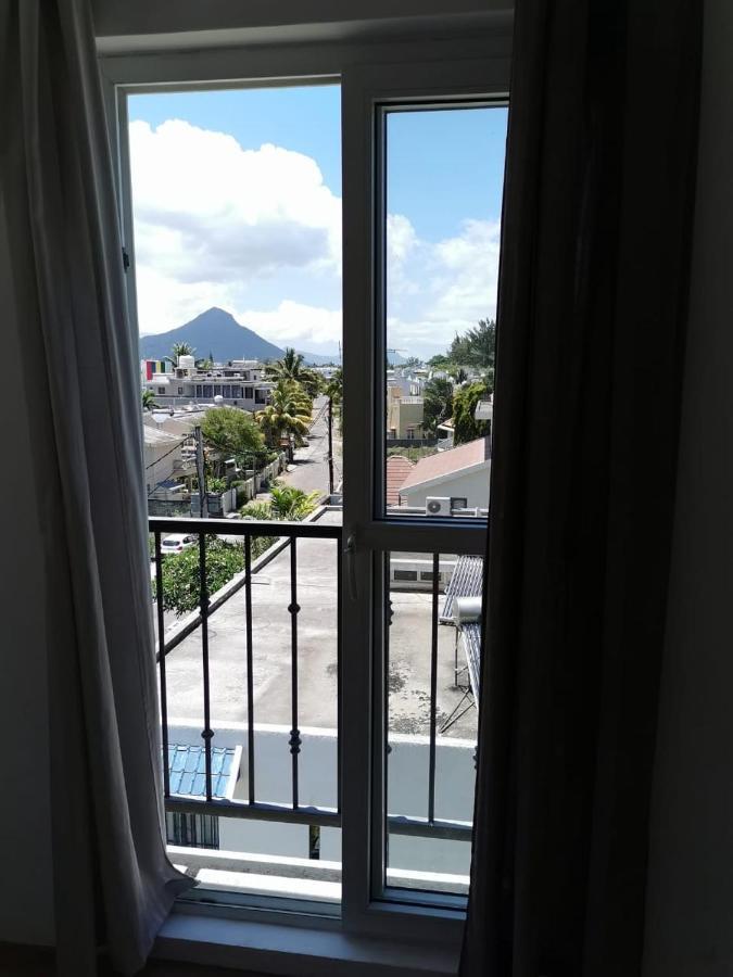 Rayon Vert Bleuphorie Beach Apartment Flic-en-Flacq Esterno foto