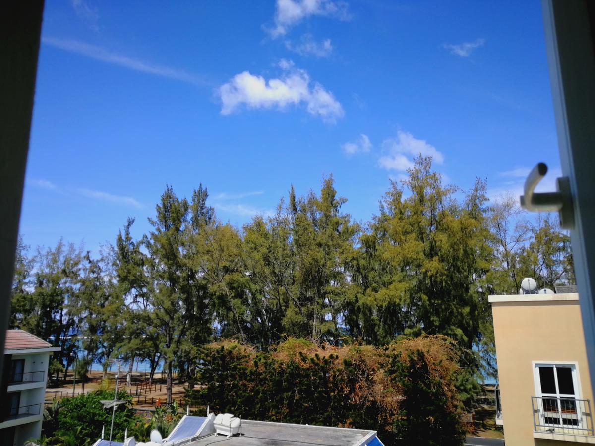 Rayon Vert Bleuphorie Beach Apartment Flic-en-Flacq Esterno foto